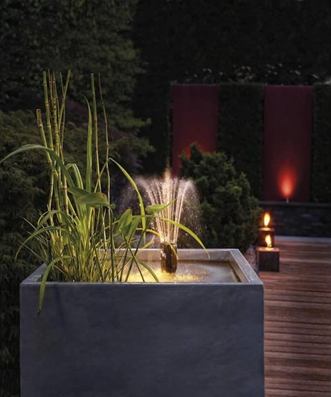 Oase Filtral UVC 1500 - W zestawie z czterema różnymi materiałami filtracyjnymi i trzema dyszami fontannowymi