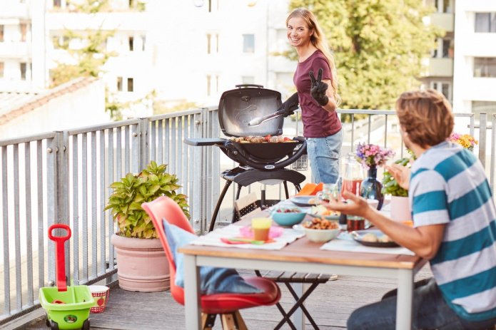 Weber Q 1200 Stand - Model posiada nylonową ramę wzmocnioną włóknem szklanym