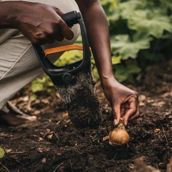 Fiskars 1057079 - Fiskars Sadzarka Solid™ idealna do szybkiego i precyzyjnego sadzenia cebulek i sadzonek