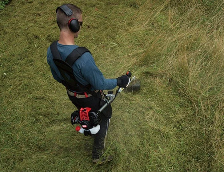 Shindaiwa C263Ts - Trwała i solidna budowa z wysokiej jakości materiałów zapewnia niezawodność oraz odporność na intensywną eksploatację przez wiele lat.