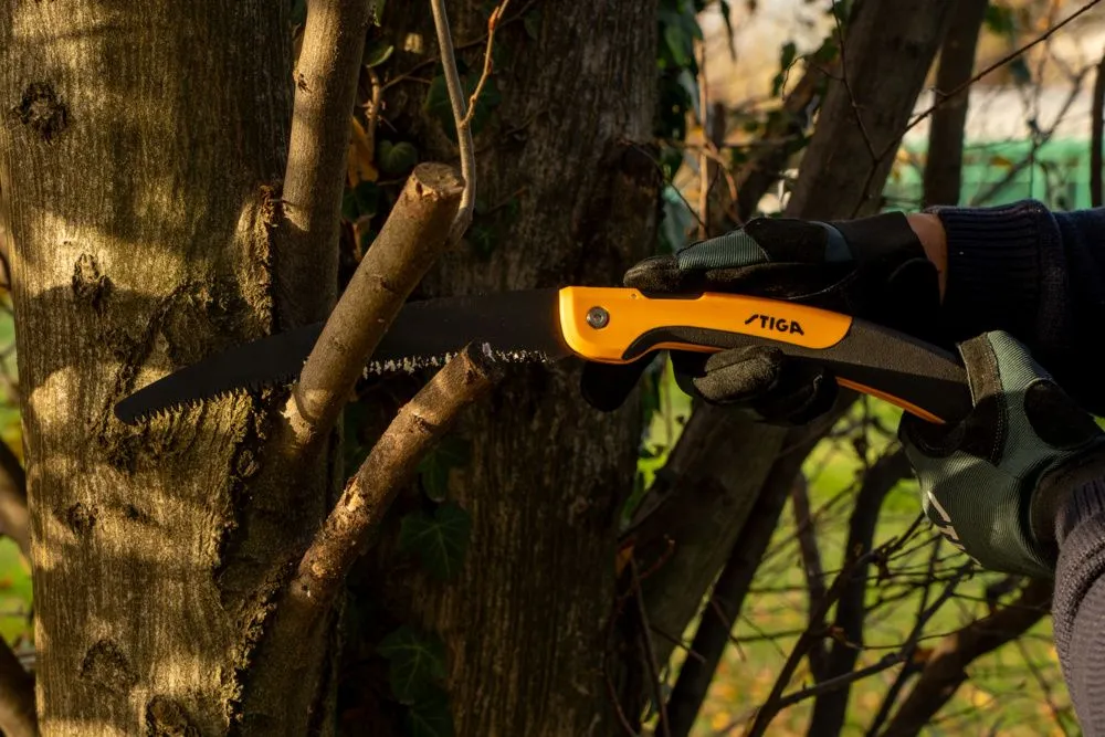 Stiga Piła składana - Potrójny szlif ostrza zapewnia gładkie i czyste cięcie bez większego wysiłku.