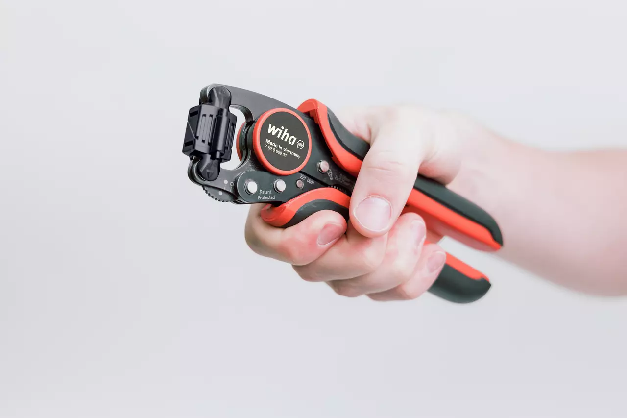 Wiha 45223 - Ergonomiczne uchwyty Soft z antypoślizgową powłoką zapewniające pewny chwyt